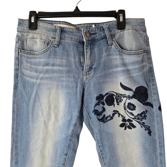Anthropologie Pilcro Hyphen Floral Embroidered Jeans - Picture 4 of 15